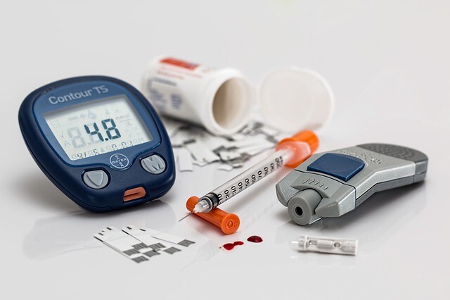 Measuring blood glucose by sniffing